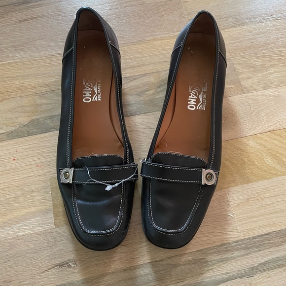 Ferragamo size 8.5 - Picture 4 of 11
